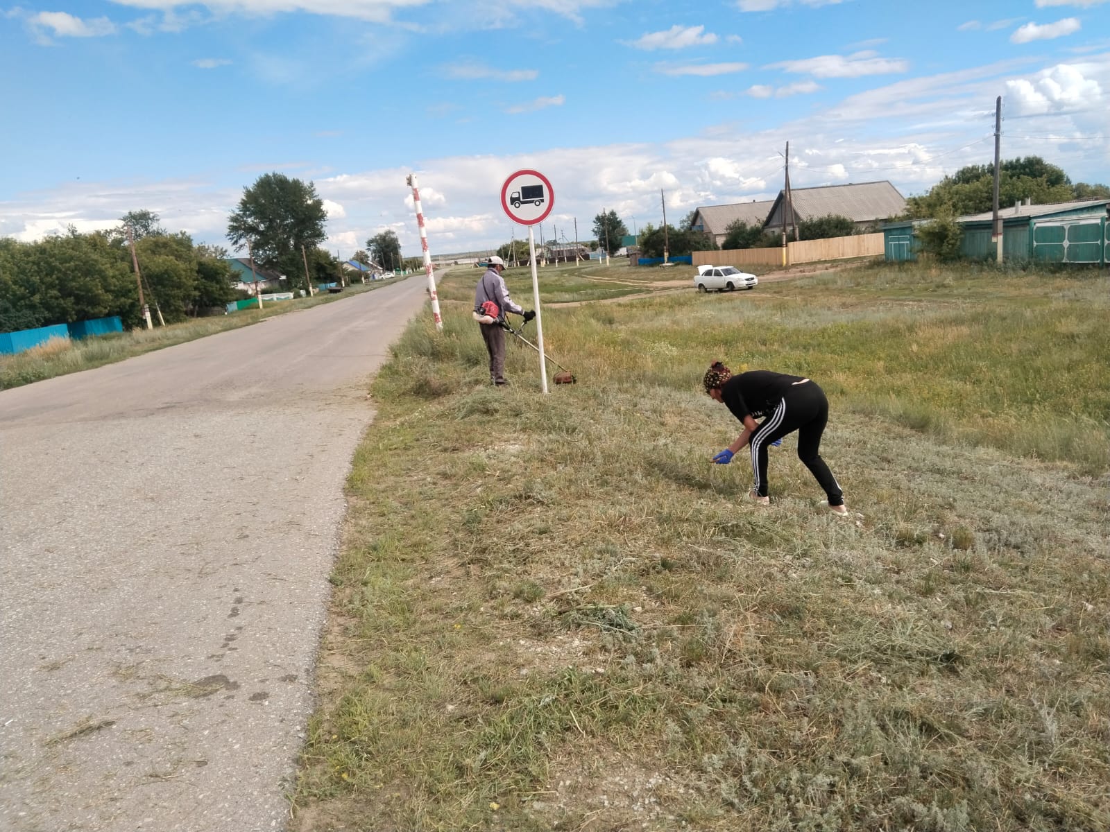 Новоселов ауылында шөп шабу жұмыстары