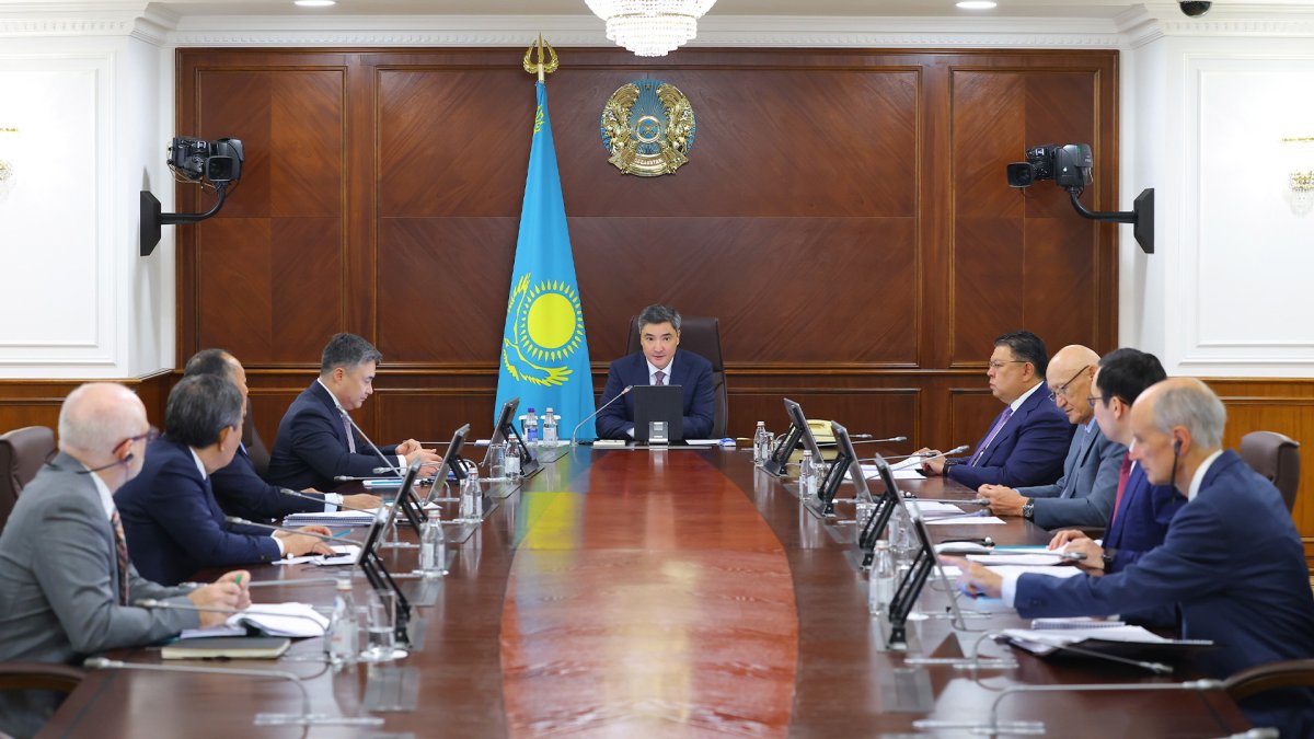 Үкіметте Алатау қаласы кеңесінің отырысы өтті