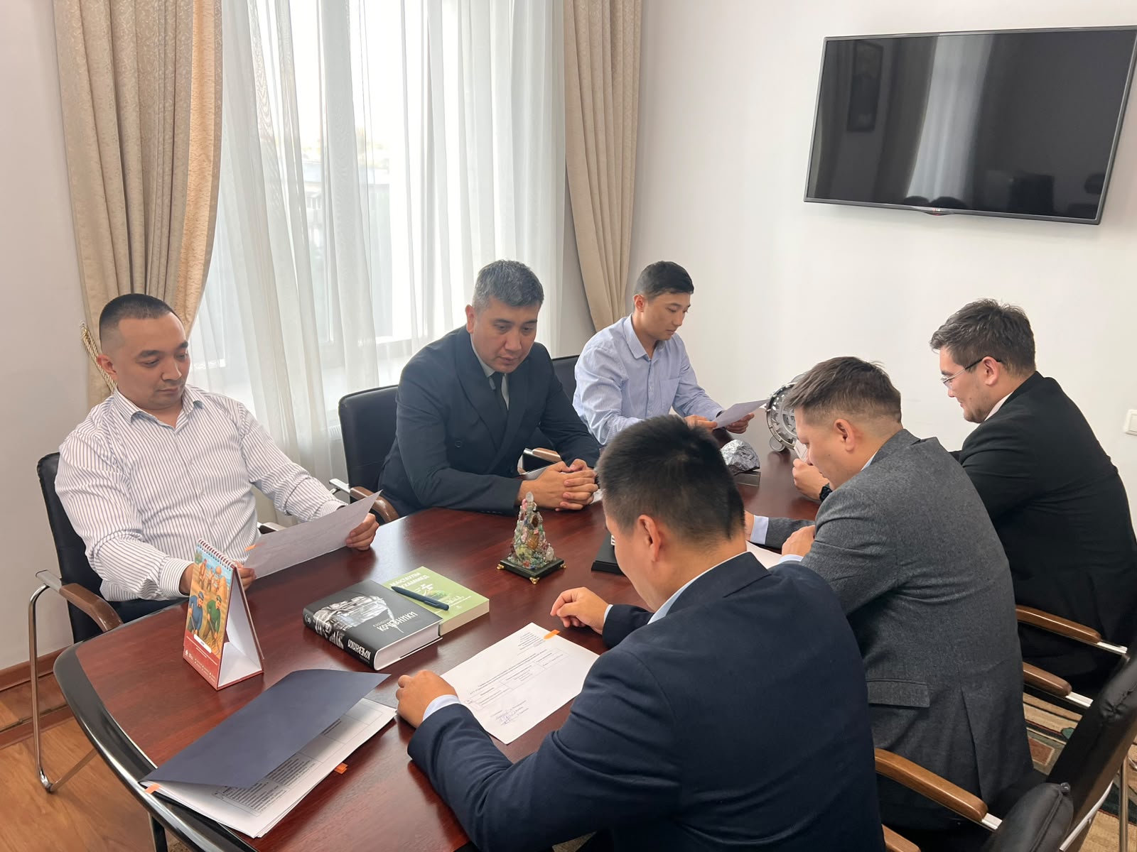 Қарағанды облысының Кәсіпкерлік және өнеркәсіп басқармасында сыбайлас жемқорлық тәуекелдеріне ішкі талдау нәтижелері жария талқыланды