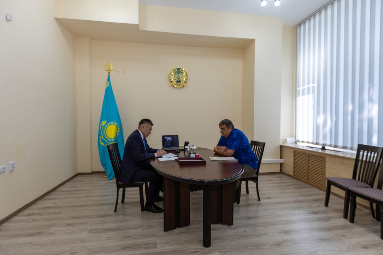 Азаматтарды қабылдау: ШҚО әкімі тұрғындар көтерген мәселелер бойынша нақты тапсырмалар берді