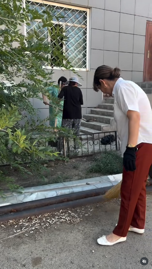 11.07.2026 ж. Ұлытау облысы Әділет департаментінің қызметкерлері «Таза Қазақстан» жалпыұлттық экологиялық акциясы аясында сенбілік өткізді.