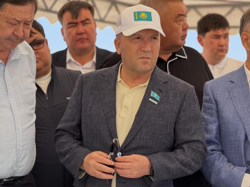 Уақытша депутаттық комиссия «Дарбаза – Мақтаарал» теміржол желісінің құрылысымен танысты