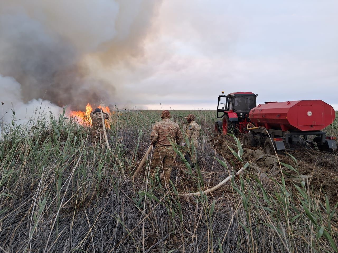 Серік Шәпкенов қамыс өртіне қатысты жағдай бойынша жиналыс өткізді