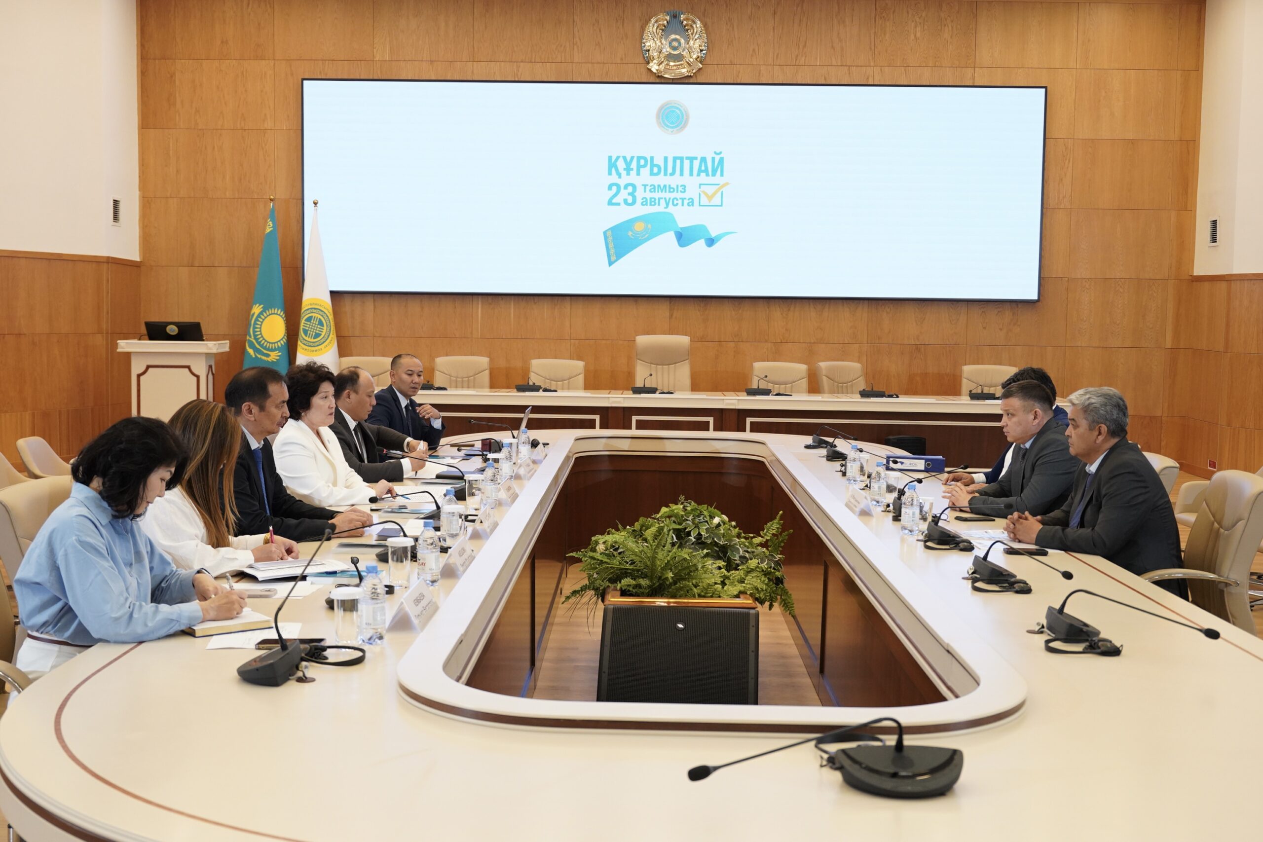 ҚАЗАҚСТАННЫҢ «АҚ ЖОЛ» ДЕМОКРАТИЯЛЫҚ ПАРТИЯСЫ ОСК-ҒА ҚҰРЫЛТАЙ ДЕПУТАТТЫҒЫНА КАНДИДАТТАРДЫҢ ПАРТИЯЛЫҚ ТІЗІМІН ҰСЫНУ ТУРАЛЫ ҚҰЖАТТАРЫН ТАПСЫРДЫ