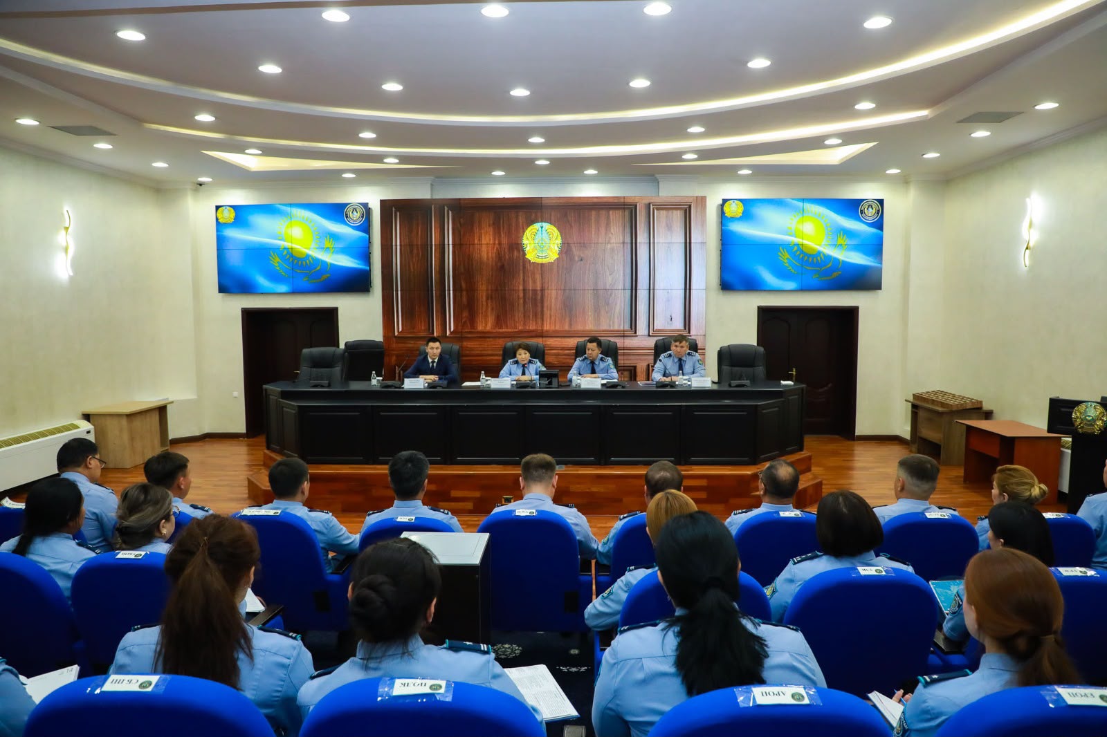 Ювеналдық полиция бөлністерінің жеке құрамымен жұмыс кеңесі өтті