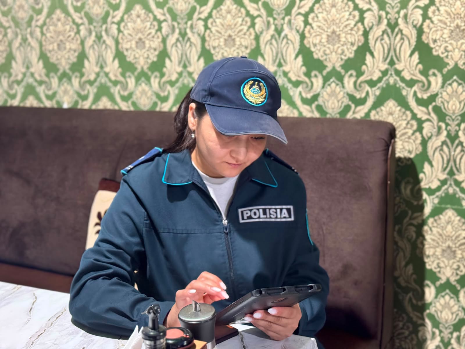 Кәмелетке толмаған даяшылар мен өзін «жетіммін» деген оқушы қыз: полицейлер бір түнде нені анықтады