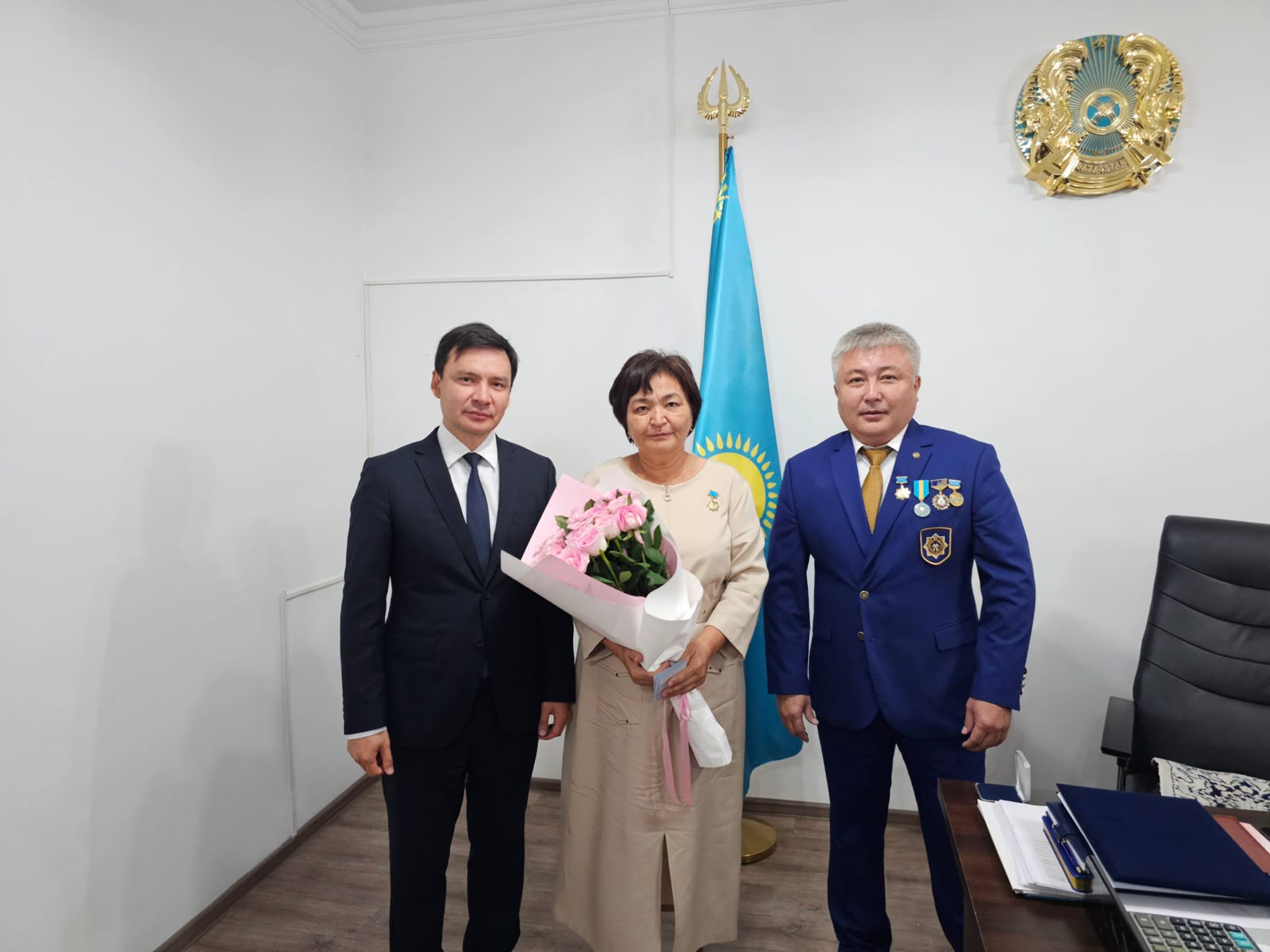 Ел қазынасын еселеген маңызды сала қызметкерлері марапатталды!