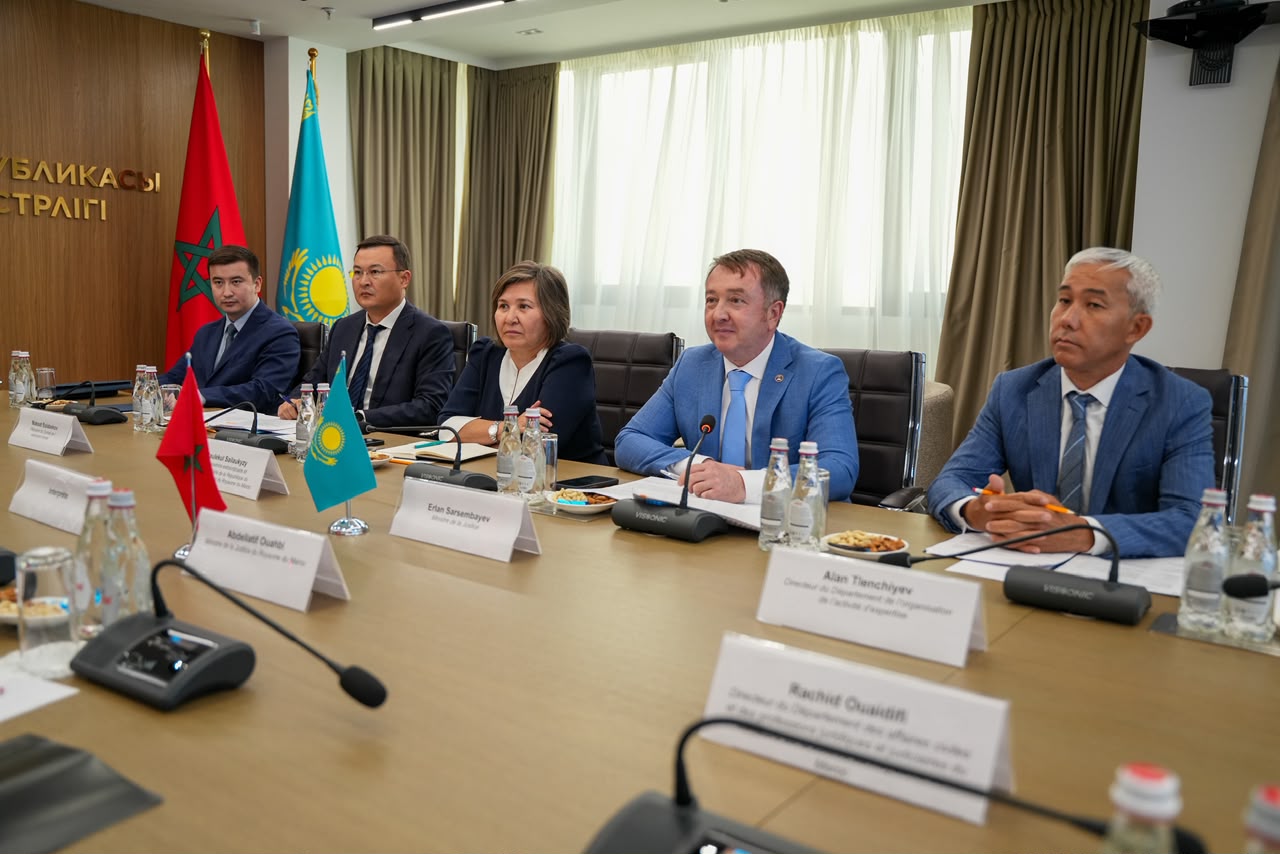 2026 жылғы 3 тамызда Қазақстан Республикасының Әділет министрі Сәрсембаев Ерлан Жақсылықұлы Марокко Корольдігінің Әділет министрі Абделаттиф Уахби бастаған ресми делегациямен кездесу өткізді