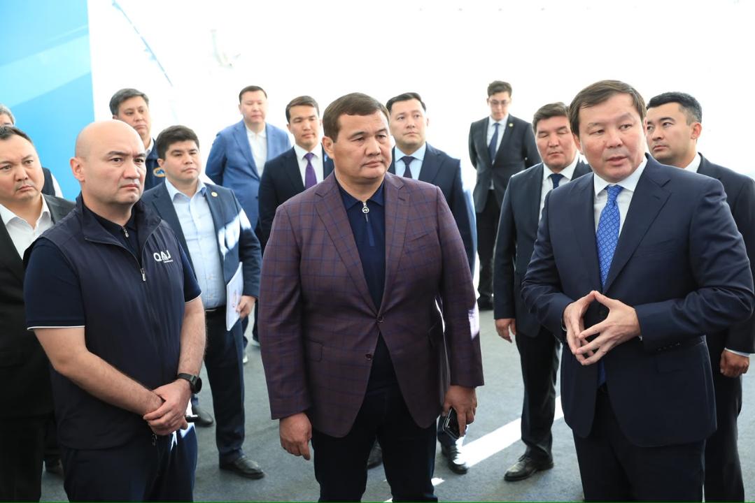 Нұрлыбек Нәлібаев Ақтөбе облысындағы жол құрылысының барысымен танысты
