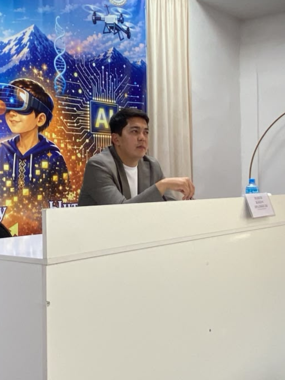 Шеңгелді ауылдық округінің әкімі Сарыбұлақ ауылының тұрғындарымен кездесуі