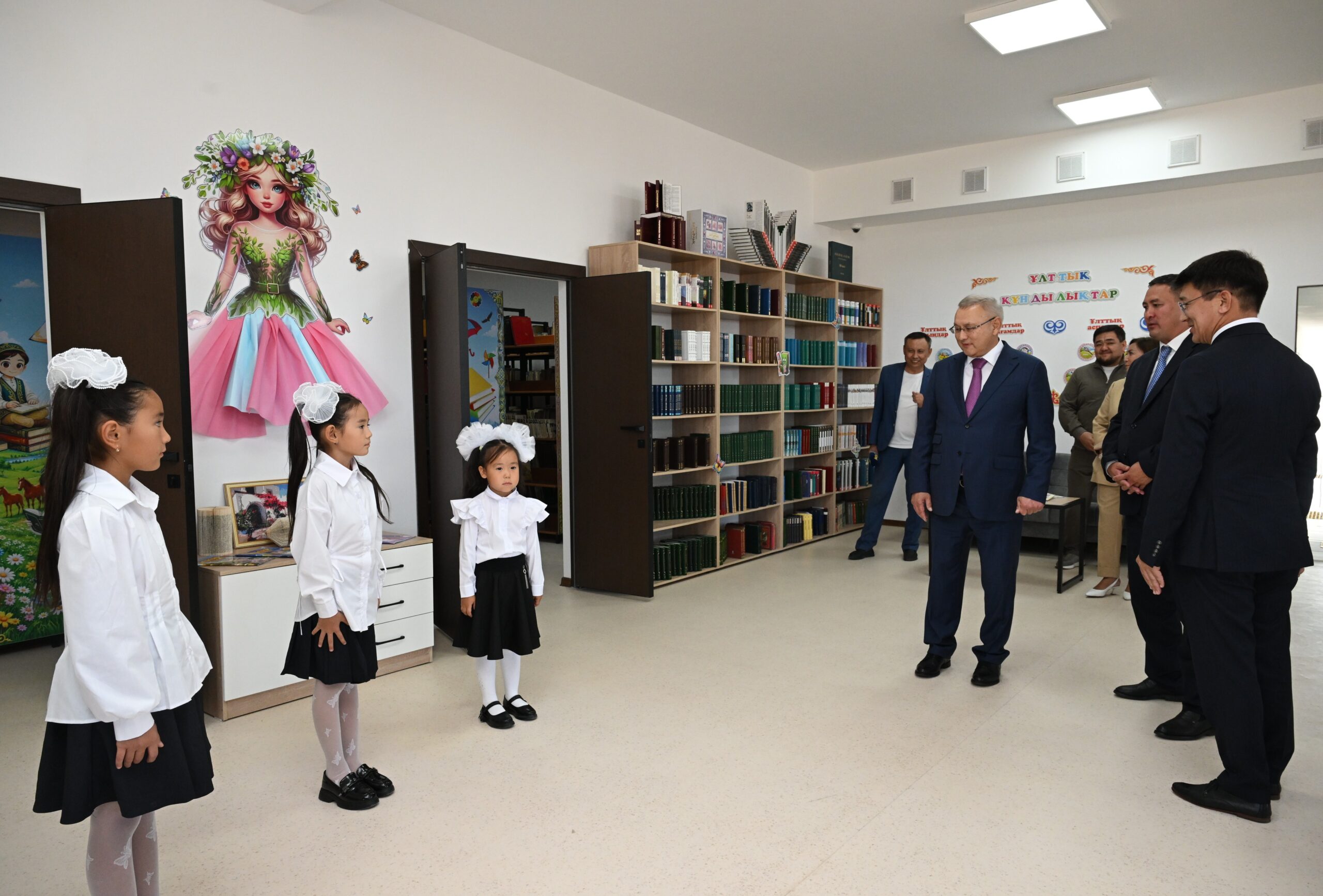 Жетісудағы тұңғыш жаңа форматтағы кітапхана Сарыөзекте қолданысқа берілді