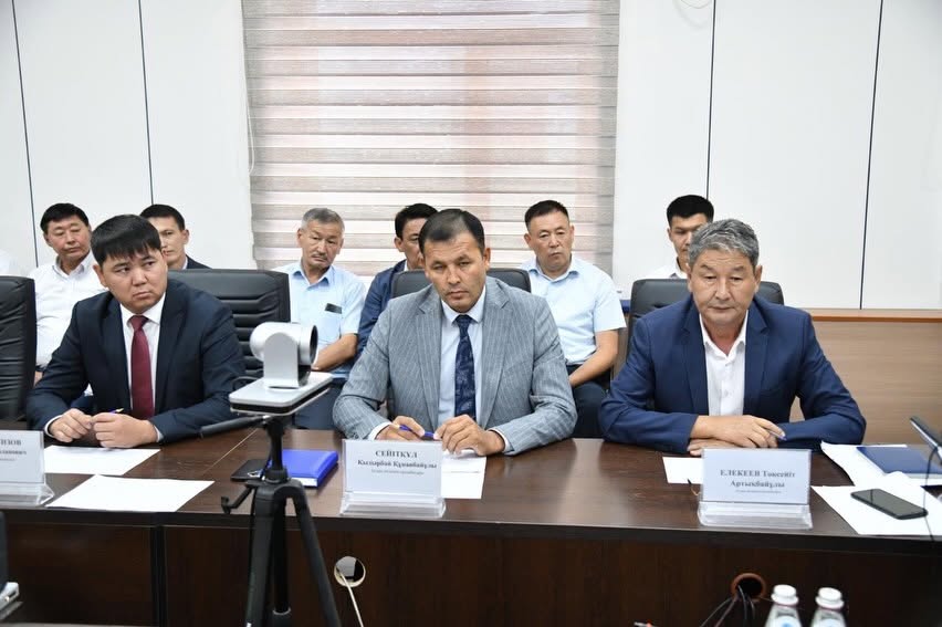 АУДАН ӘКІМІНІҢ КЕЗЕКТІ ТҰРҒЫНДАРДЫ ЖЕКЕ ҚАБЫЛДАУЫ ӨТТІ