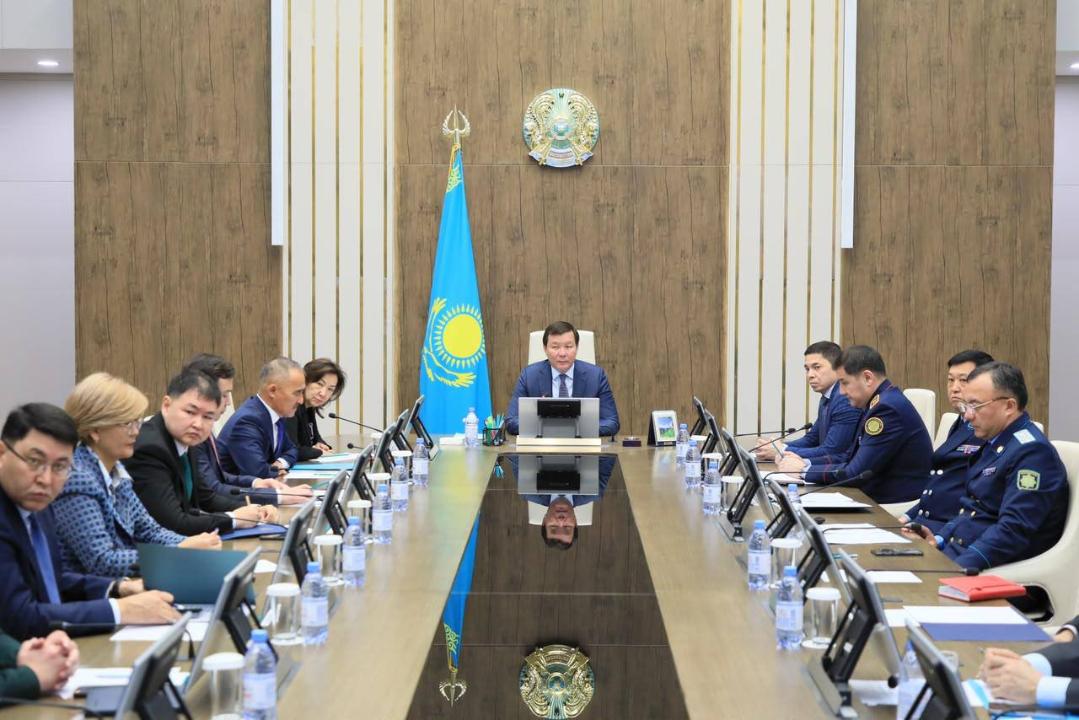 Заң мен тәртіп: Ақтөбе облысында қоғамдық қауіпсіздік пен құқықбұзушылықтың алдын алу шаралары талқыланды