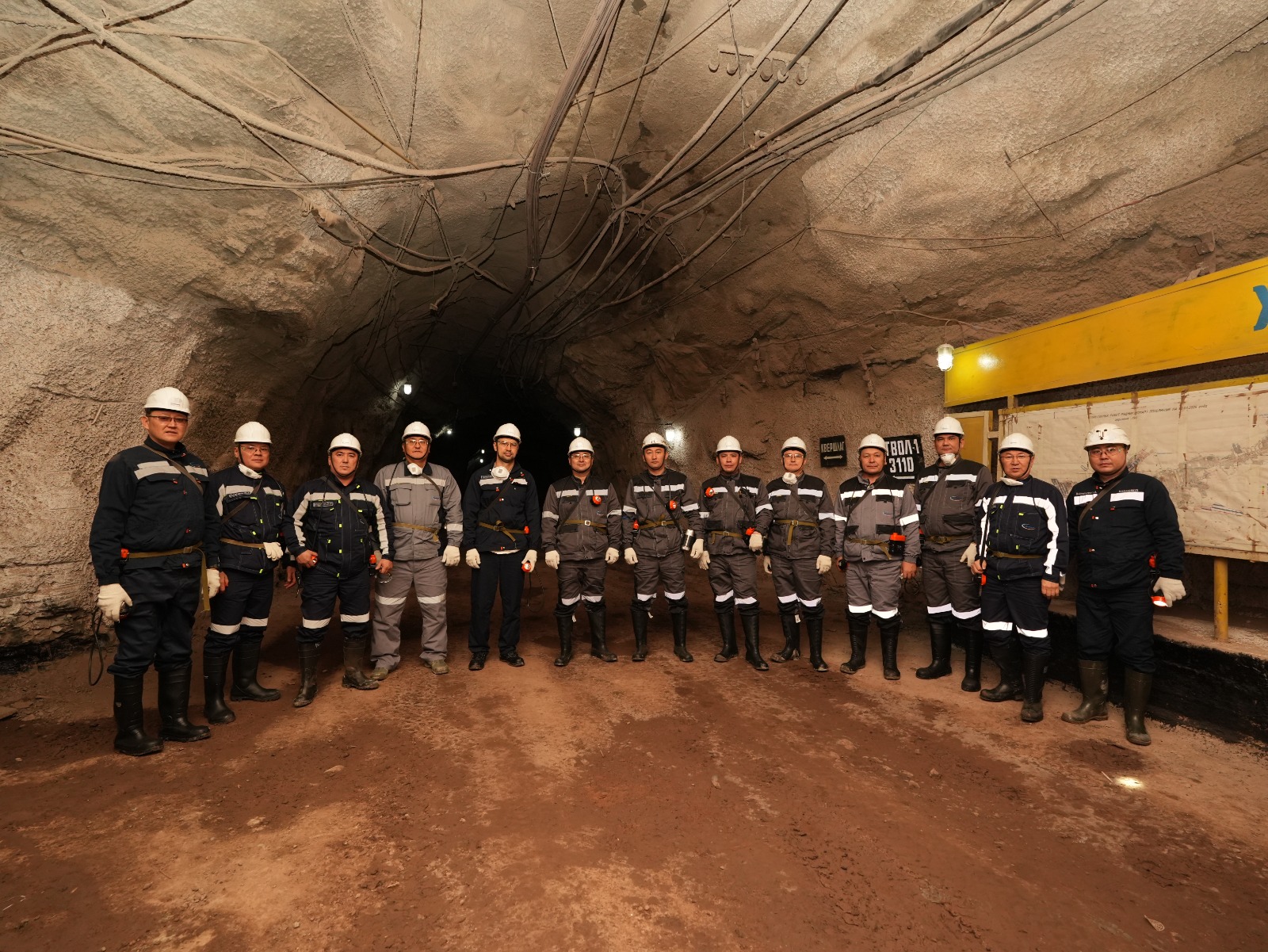 Мұрат Мұханов «Жомарт» кенішіндегі өнеркәсіптік қауіпсіздіктің қамтамасыз етілуімен танысты