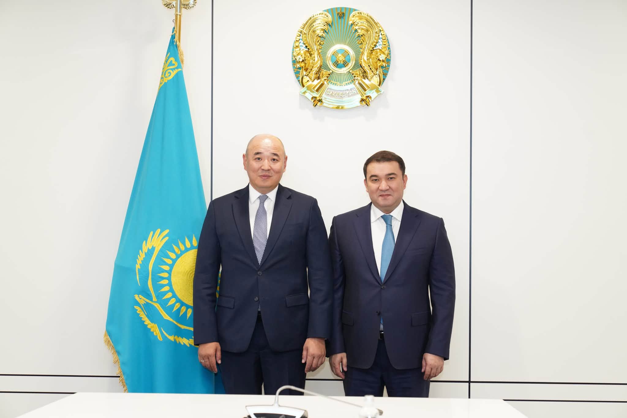 НҰРАЛХАН КӨШЕРОВ «АТАМЕКЕН» ҰКП ТӨРАЛҚА ТӨРАҒАСЫ ҚАНАТ ШАРЛАПАЕВПЕН КЕЗДЕСТІ