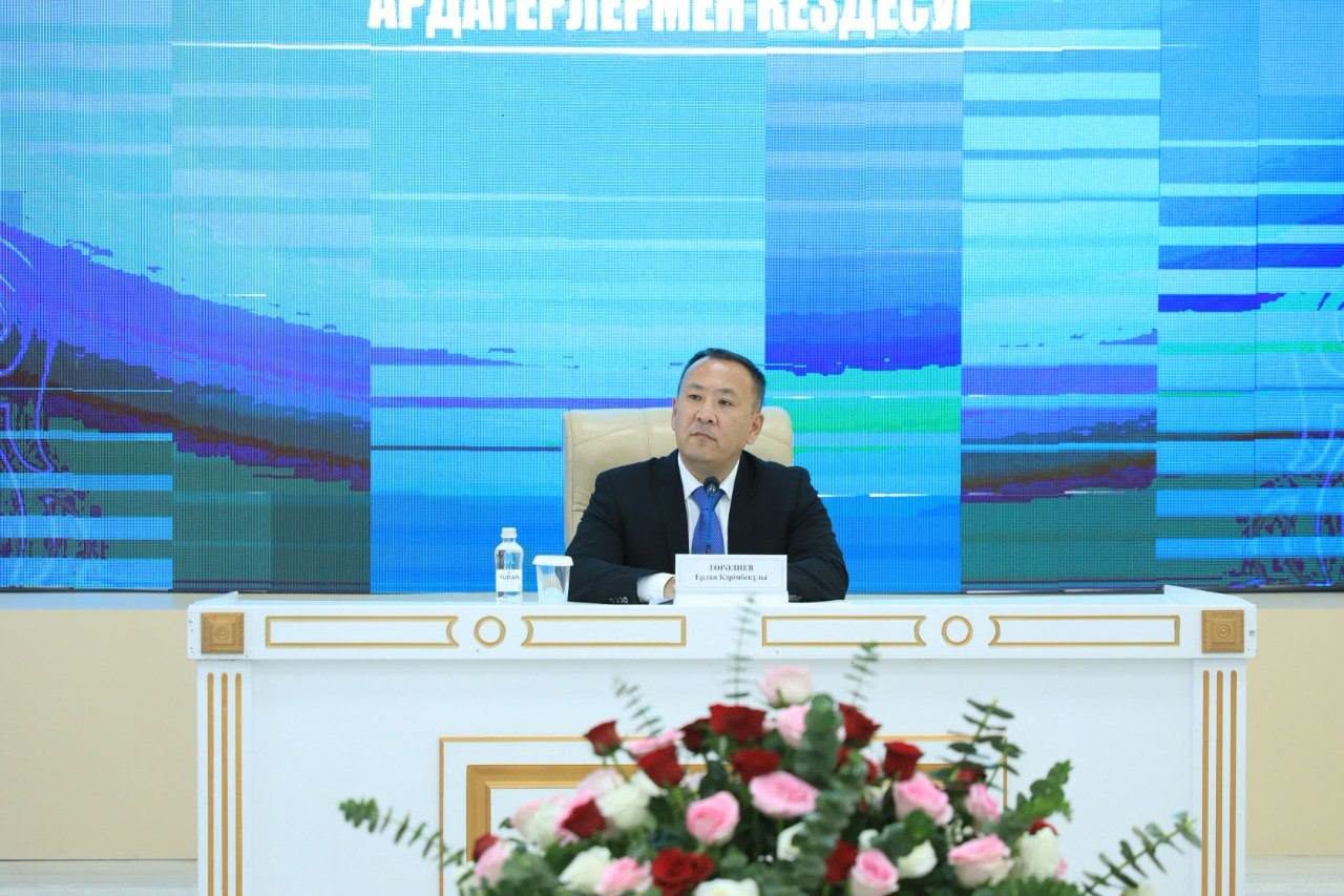 Аудан әкімі зиялы қауым өкілдерімен және еңбек ардагерлерімен кездесті