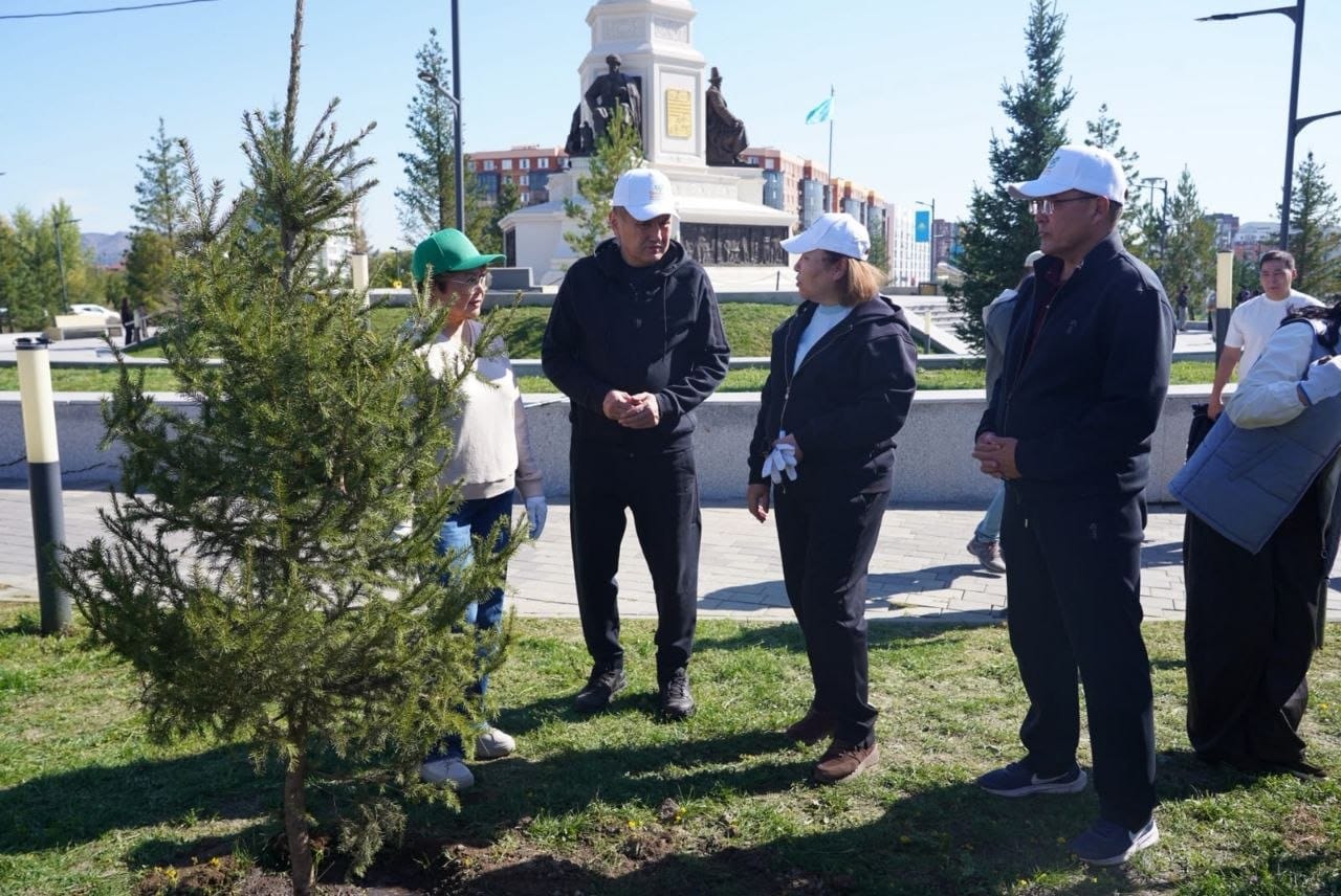 Облыс орталығында тазалық күнінде 250 көшет отырғызылды