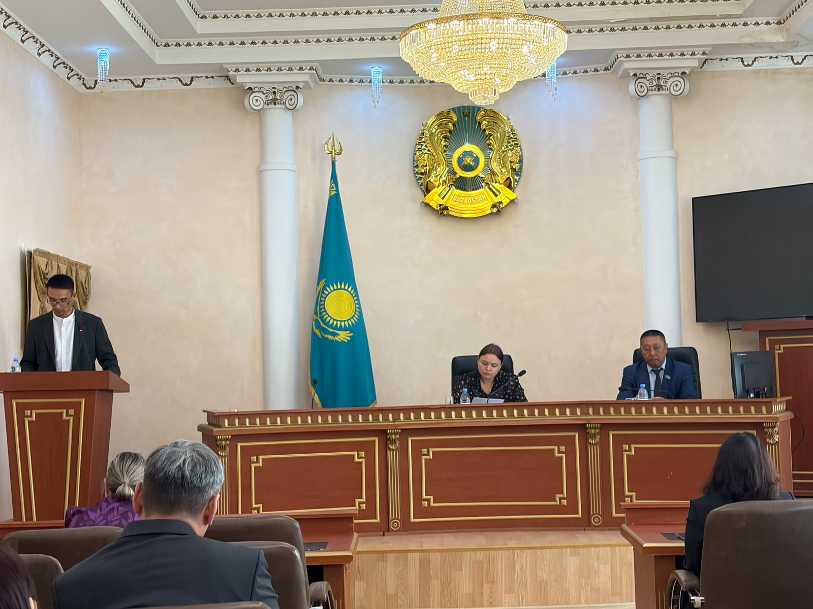 Әлеуметтік даму және заңдылық мәселелері жөніндегі тұрақты комиссиясының отырысы өтті