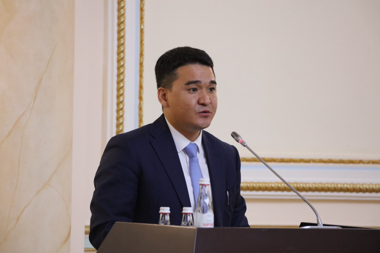 Алматы депутаттары Медеу мен Шымбұлаққа көлікпен кірудің жаңа тәртібін қолдады
