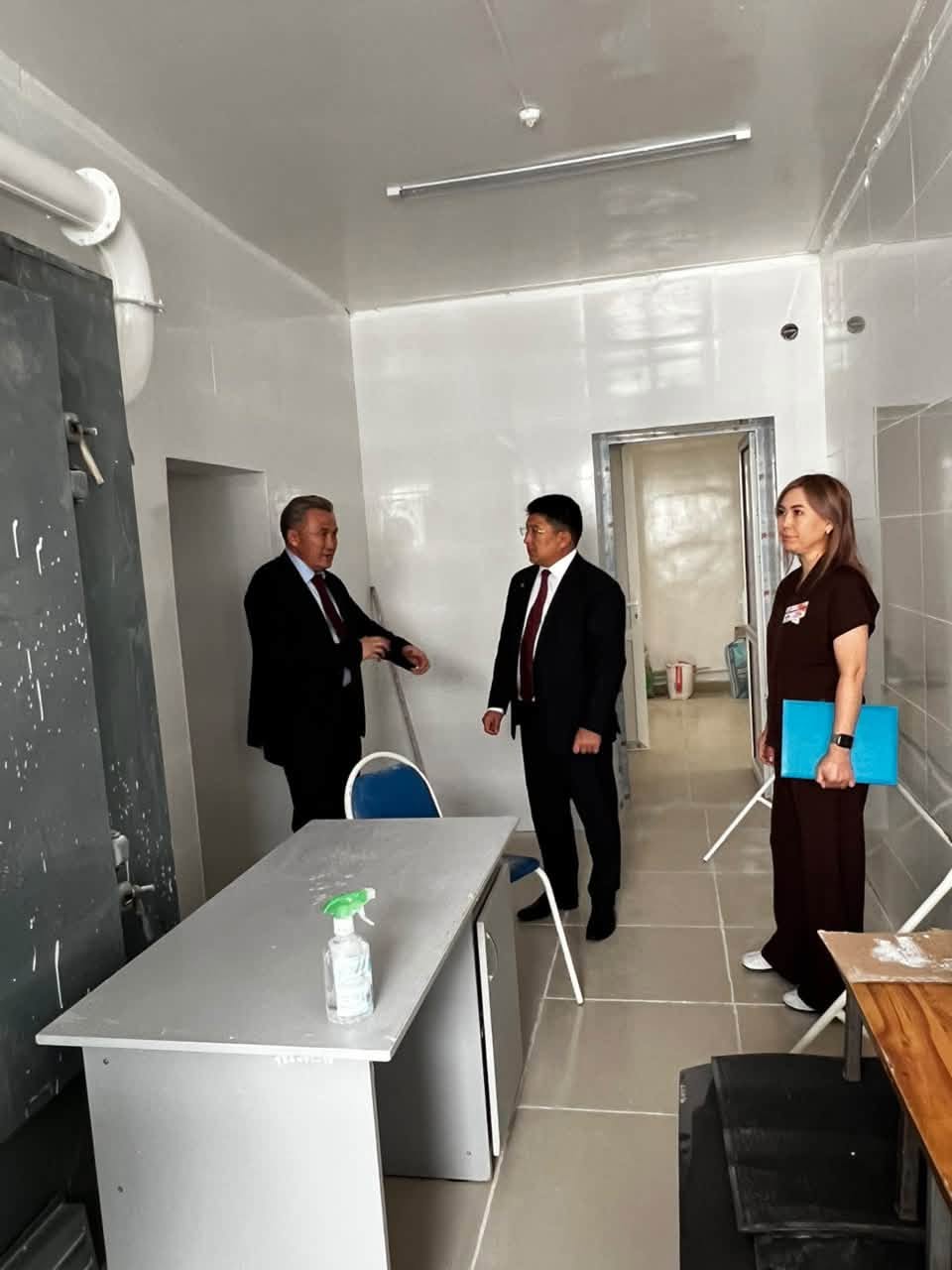 Орталық зарарсыздандыру мен нейроинсульт бөлімдерінің жөндеу жұмыстары бақылауда