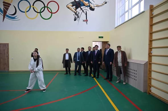 ЖЕТІСАЙДА БІЛІМ КҮНІНДЕ ЖАҢА МЕКТЕП ПАЙДАЛАНУҒА БЕРІЛДІ