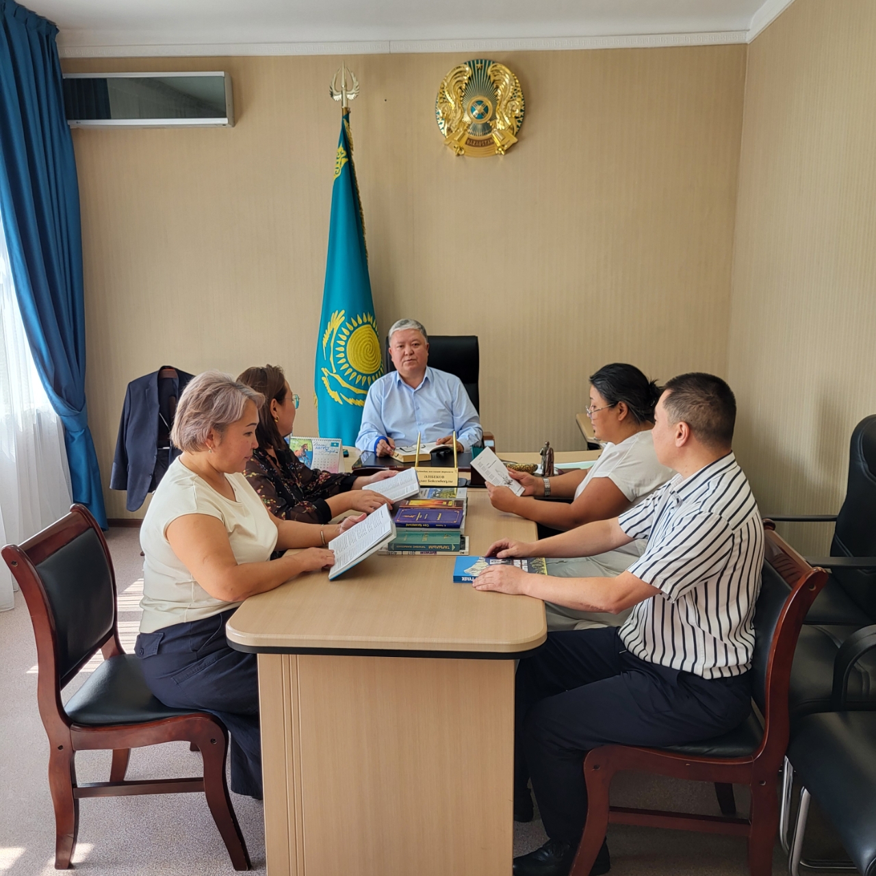 Талғар аудандық мәслихатының аппараты «Кітап оқитын ұлт» республикалық марафонына қосылды!