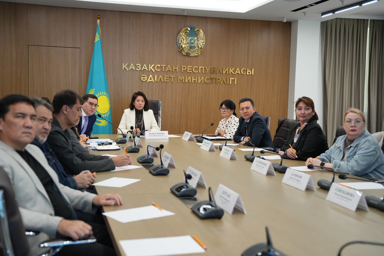 ҚР Әділет министрлігі телеарналар мен радиостанциялардың өкілдерімен бірлесіп авторлық және сабақтас құқықтар саласындағы заңнаманы қолдану мәселелері бойынша дөңгелек үстел өткізді