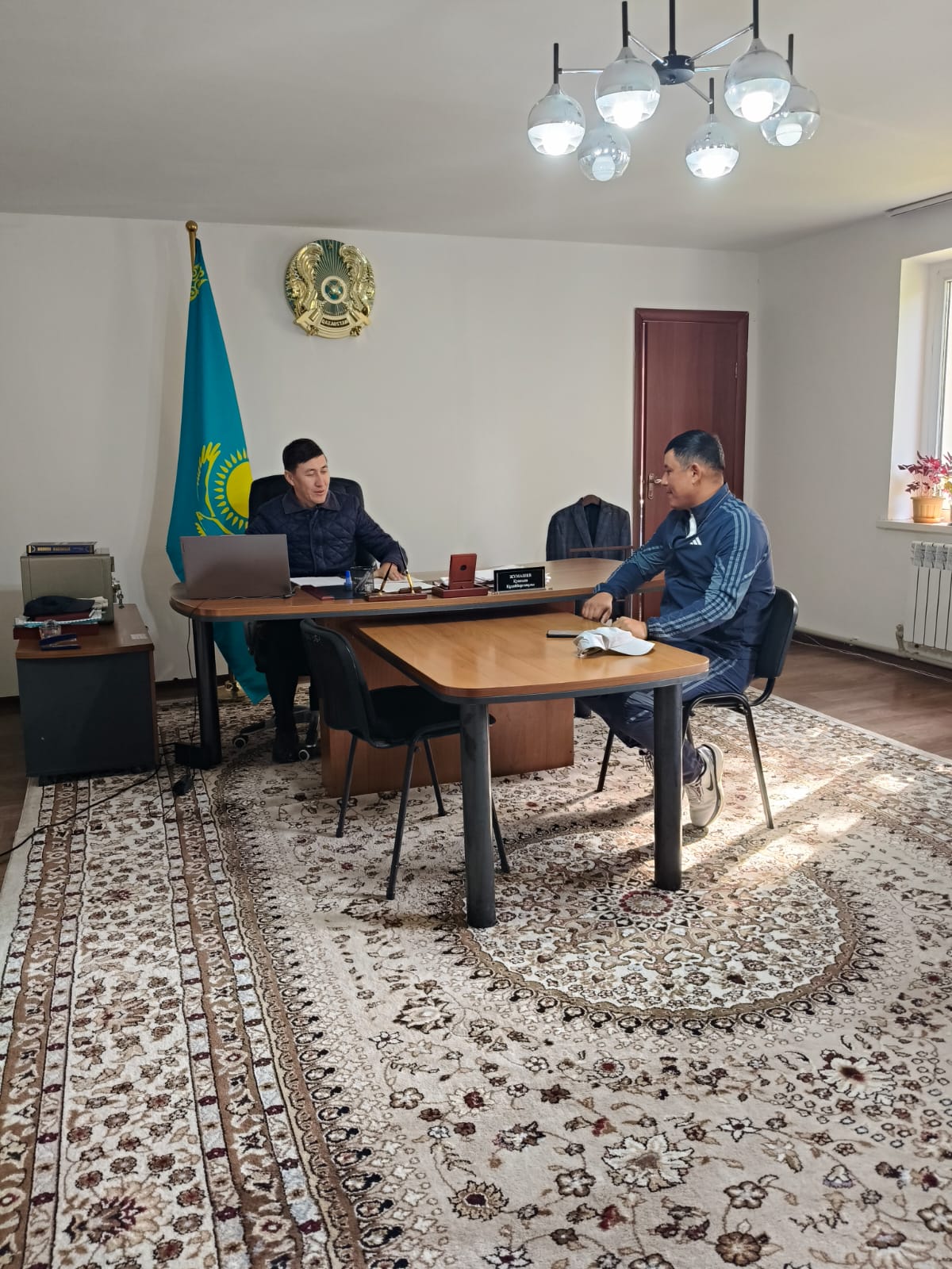 Қайнар ауылының әкімі Қ.Жумашев ауыл тұрғындарымен жеке қабылдау өткізді