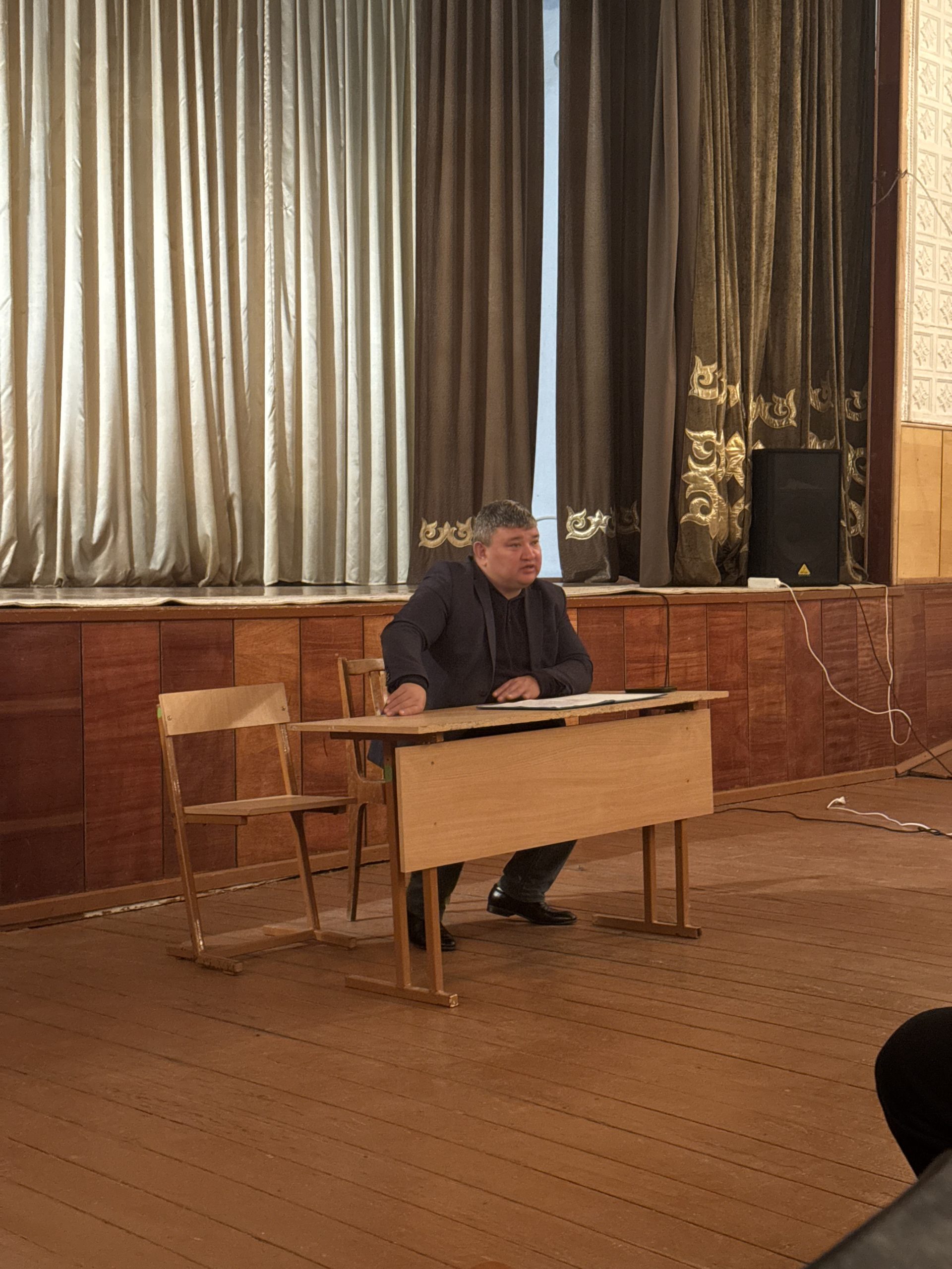 Белоглин ауылында тұрғындармен кездесу өтті